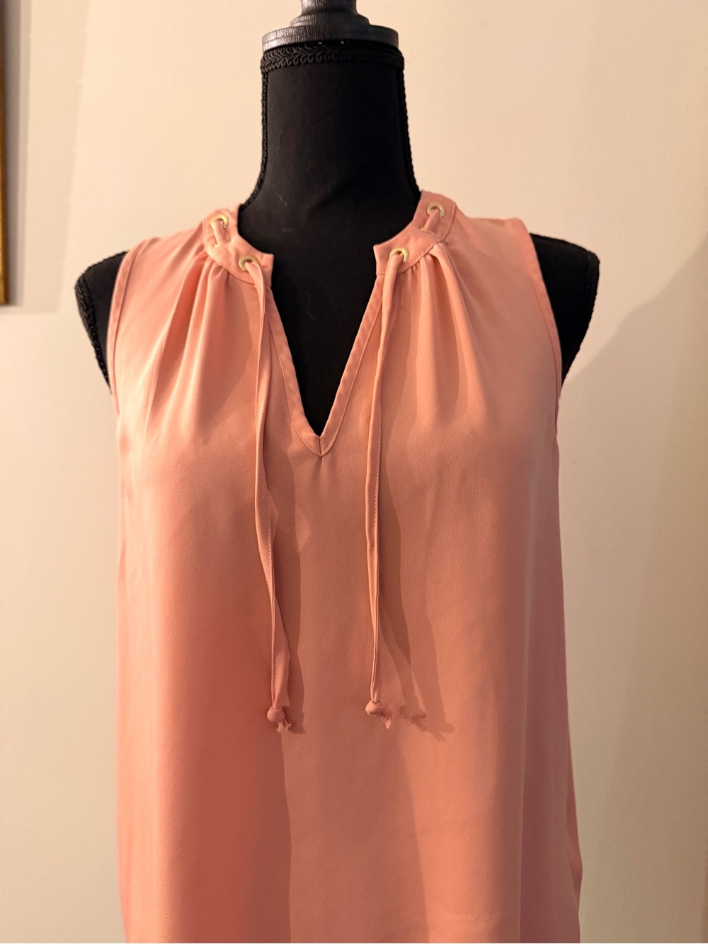 GUESS Sleeveless V-Neck Tie Front Blouse - Pink with gold hardware